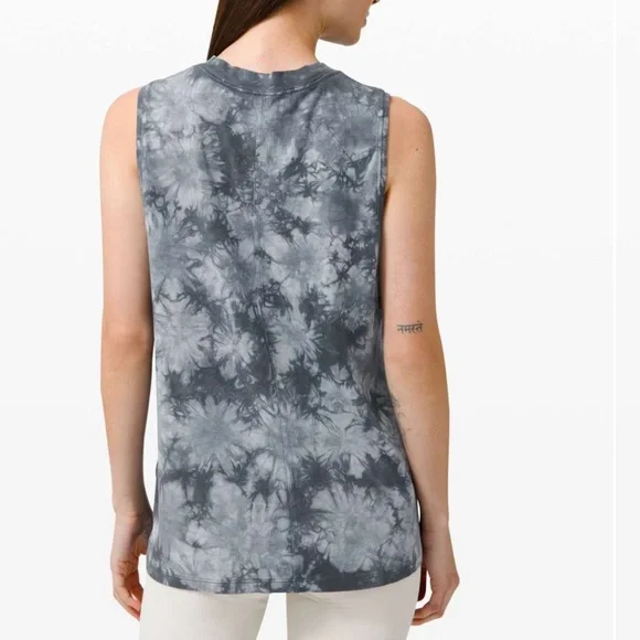 Lululemon All Yours Tank Top Earth Dye Earth Dye Stone Size 4 - Picture 3 of 9